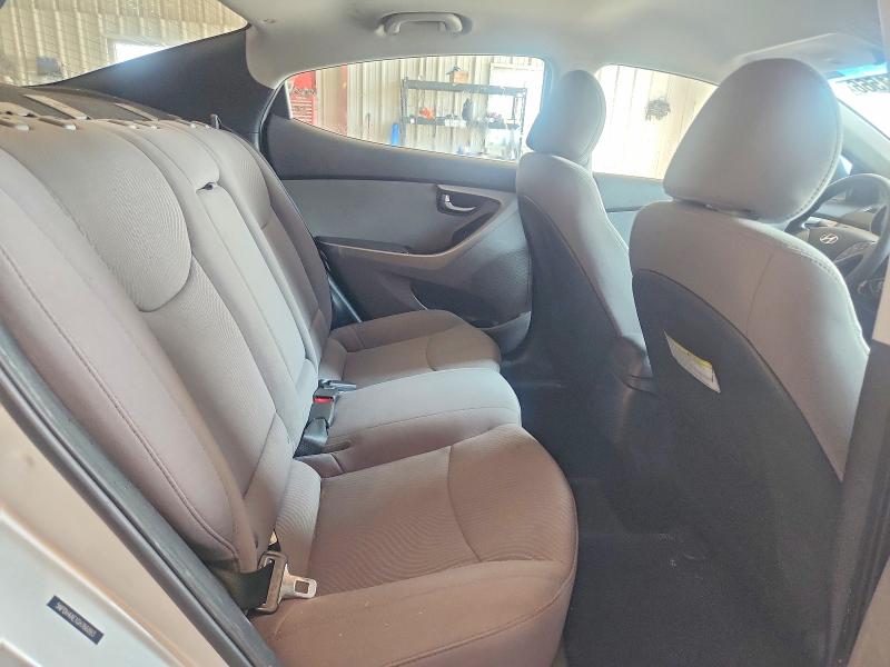 Снимка 10 от търг – 2016 HYUNDAI ELANTRA с VIN 5NPDH4AE1GH766893