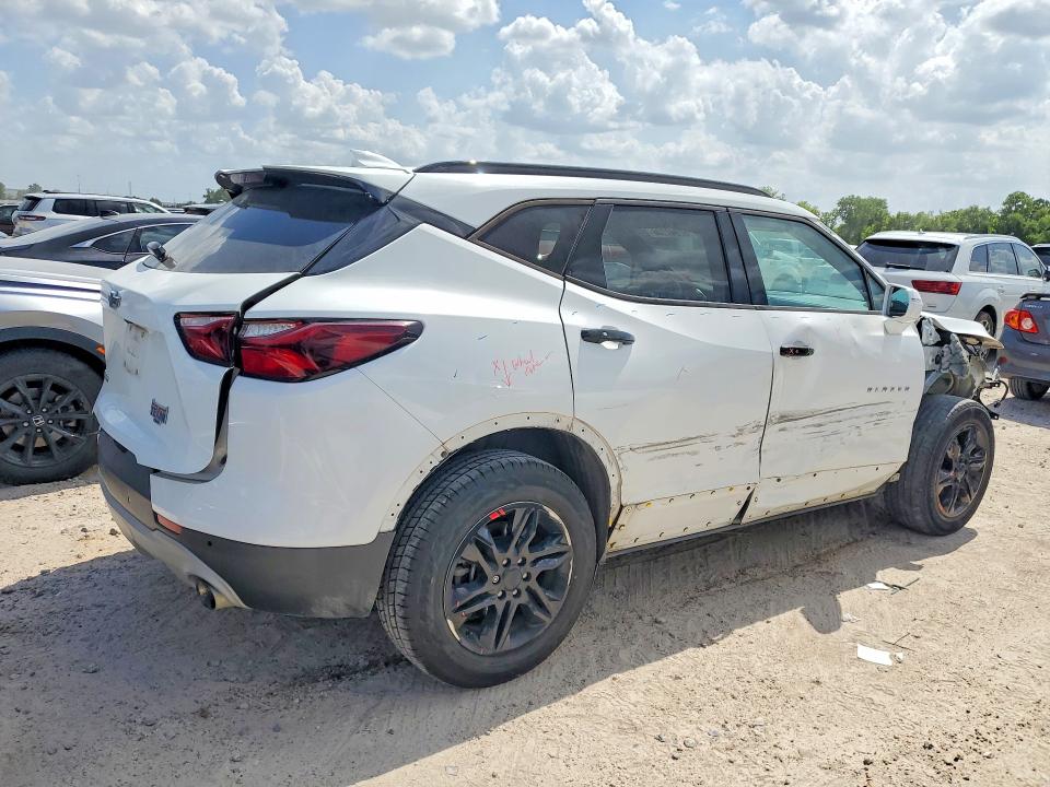 Photo 3 from auction – 2019 CHEVROLET BLAZER with VIN 3GNKBBRA3KS691361