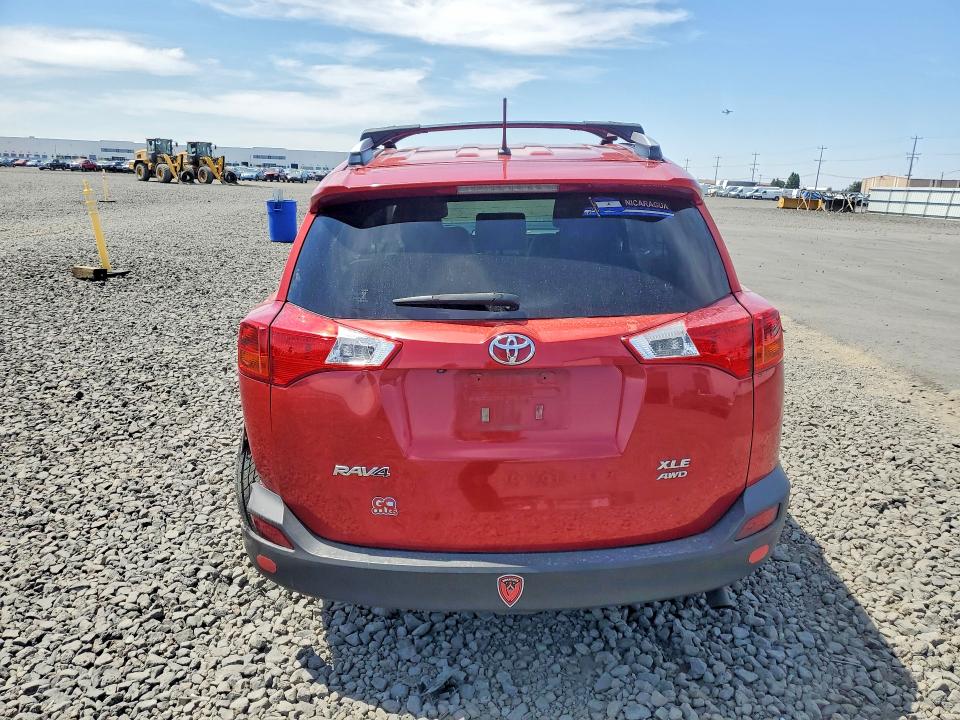 Photo 6 from auction – 2013 TOYOTA RAV4 with VIN JTMRFREV9D5010985