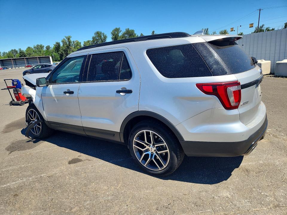 Photo 2 from auction – 2016 FORD EXPLORER with VIN 1FM5K8GT5GGC88139