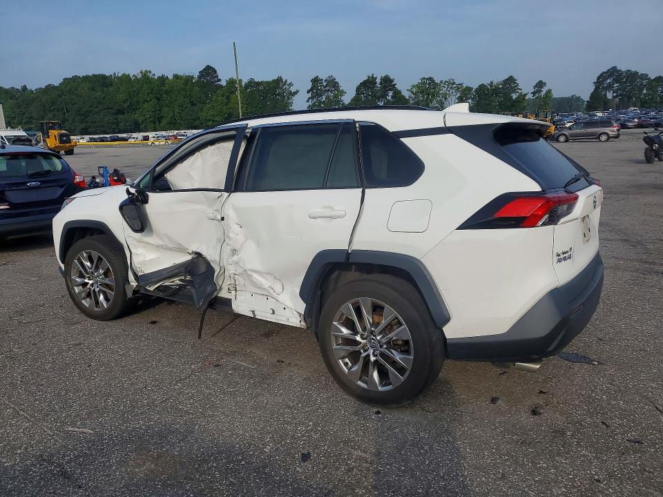Photo 2 from auction – 2020 TOYOTA RAV4 with VIN 2T3C1RFV5LW058140