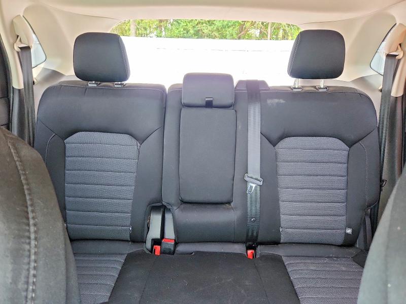 Photo 10 from auction – 2016 FORD EDGE with VIN 2FMPK3G99GBC49173