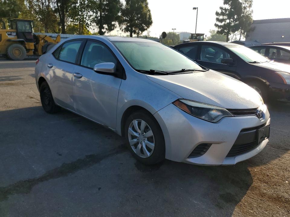 Photo 4 from auction – 2015 TOYOTA COROLLA with VIN 2T1BURHEXFC258137
