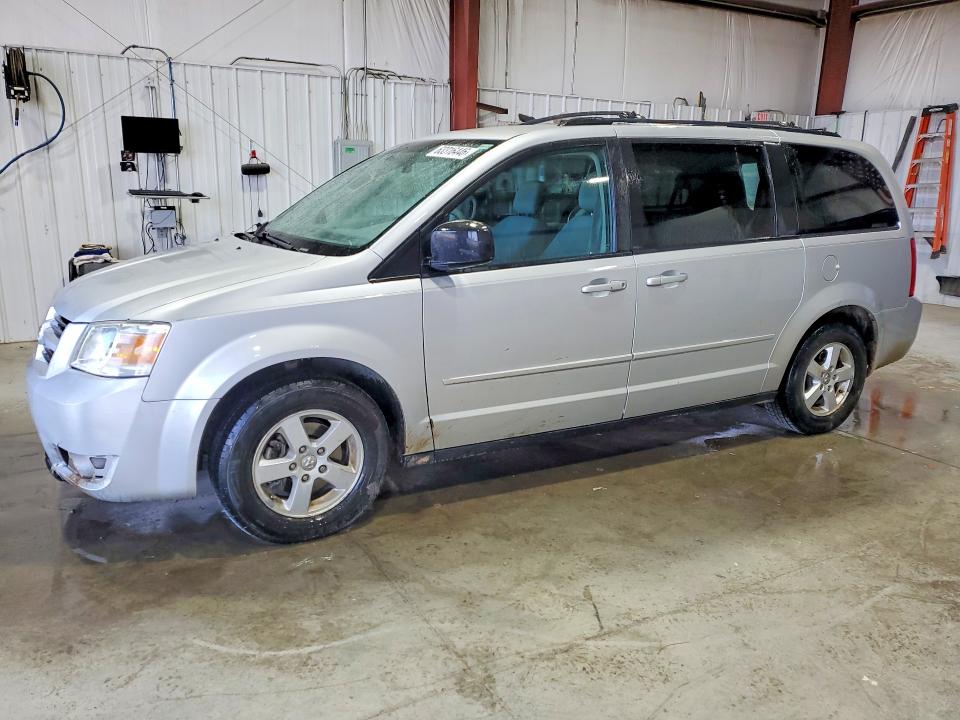 DODGE GRAND CARAVAN 2010 with VIN 2D4RN3D13AR371614 - Photo from auction