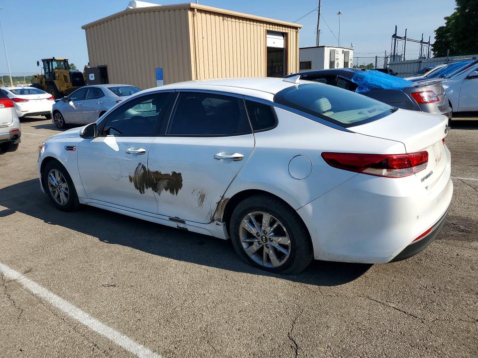 Photo 2 from auction – 2018 KIA OPTIMA with VIN 5XXGT4L32JG238922