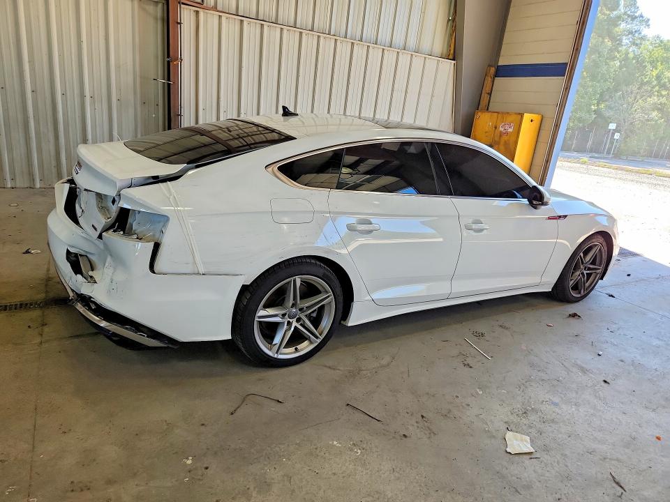 صورة رقم 3 من المزاد - 2021 AUDI A5 مع VIN WAUDACF56MA016235