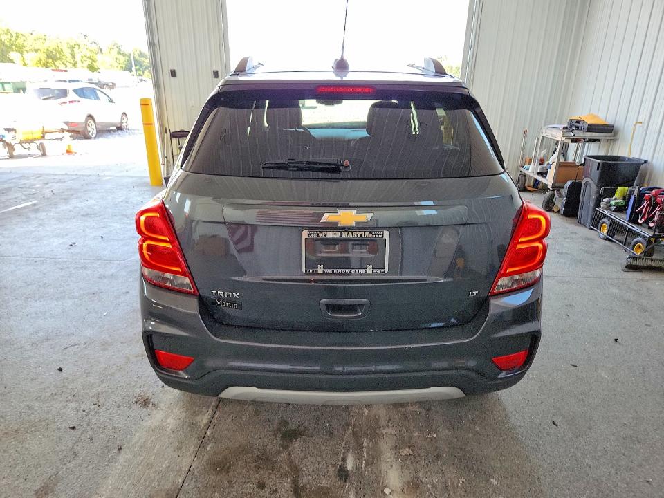Photo 6 from auction – 2017 CHEVROLET TRAX with VIN 3GNCJLSB6HL218783