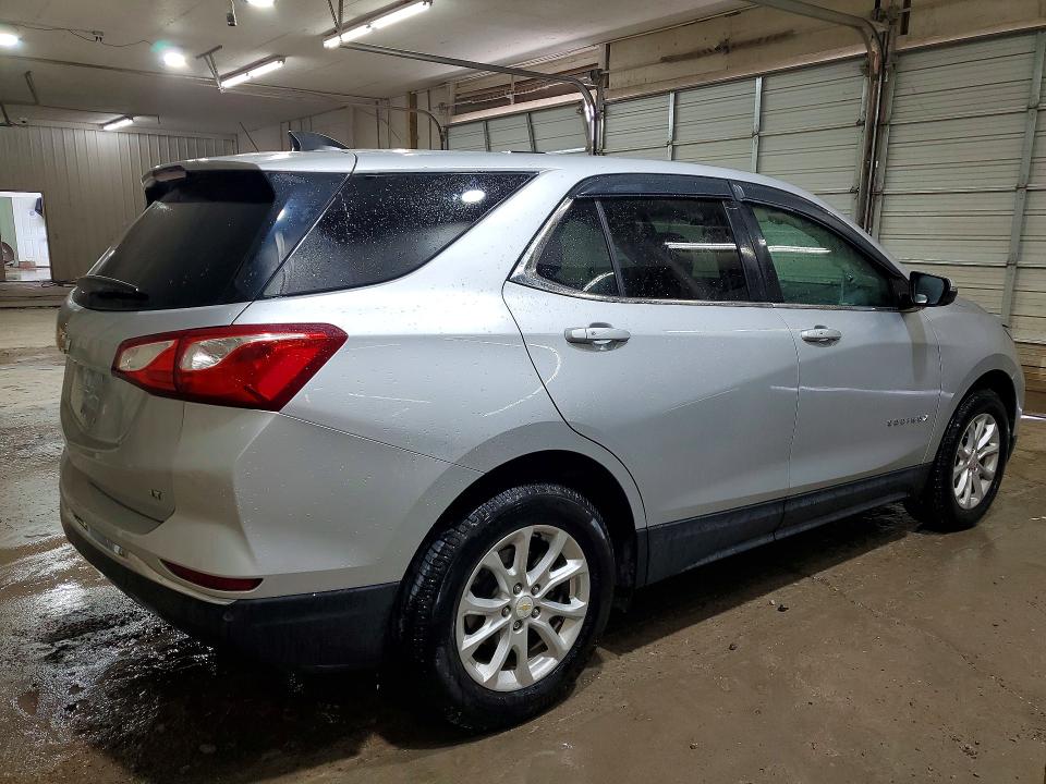 Photo 3 from auction – 2018 CHEVROLET EQUINOX with VIN 2GNAXJEV7J6249034