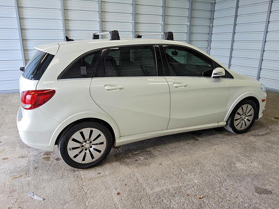 Photo 3 from auction – 2017 MERCEDES-BENZ B with VIN WDDVP9AB6HJ015023
