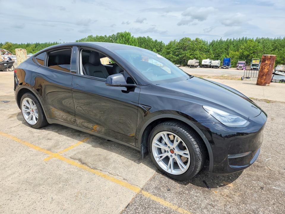 Фото 4 с аукциона – 2021 TESLA MODEL Y с VIN 5YJYGDEEXMF242862