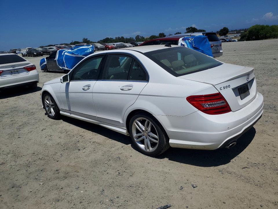 Photo 2 from auction – 2013 MERCEDES-BENZ C with VIN WDDGF8AB2DG147922