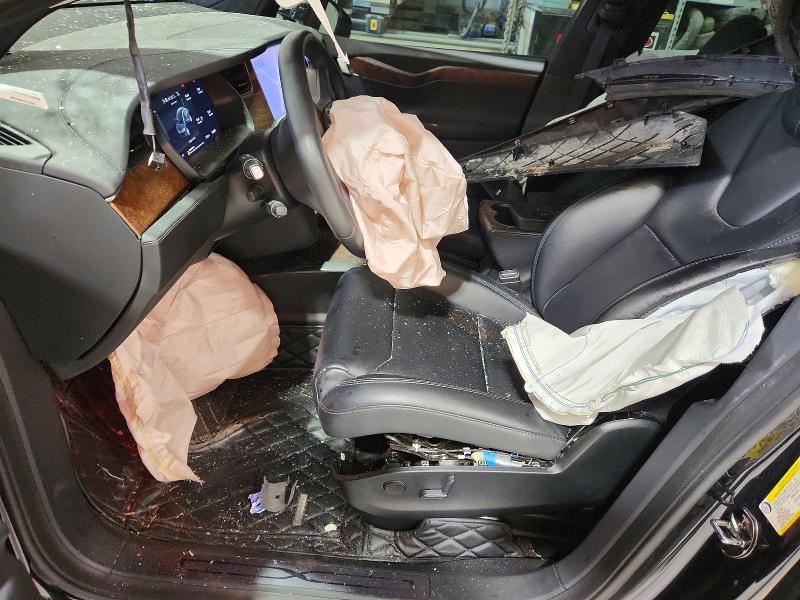 Photo 7 from auction – 2019 TESLA MODEL X with VIN 5YJXCDE21KF181993