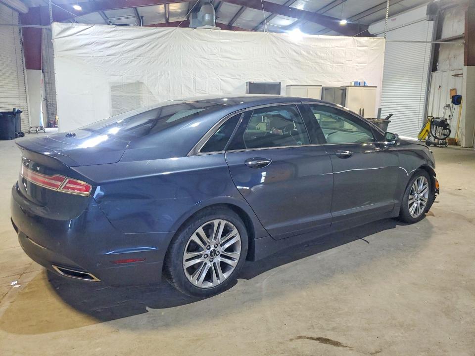 Photo 3 from auction – 2013 LINCOLN MKZ with VIN 3LN6L2LU2DR824336