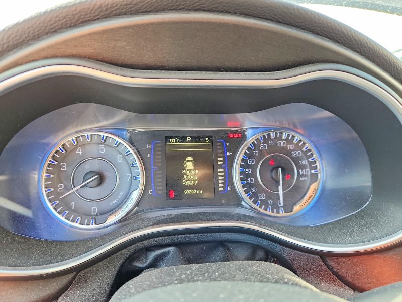 Photo 9 from auction – 2016 CHRYSLER 200 with VIN 1C3CCCAB1GN197638