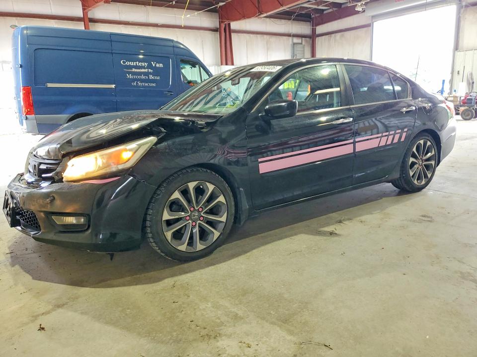 HONDA ACCORD 2015 with VIN 1HGCR2F52FA212937 - Photo from auction