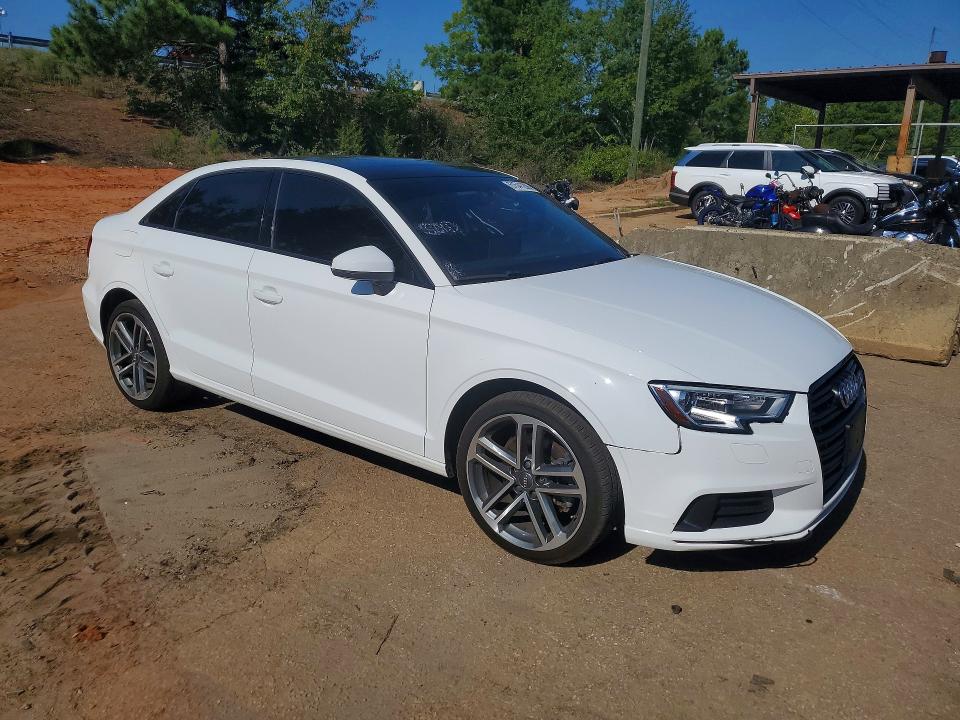 Photo 4 from auction – 2020 AUDI A3 with VIN WAUAUGFF1LA060894