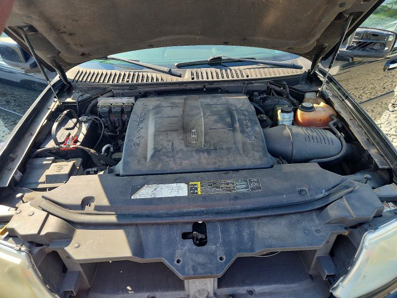 Photo 12 from auction – 2005 LINCOLN NAVIGATOR with VIN 5LMFU27535LJ05190