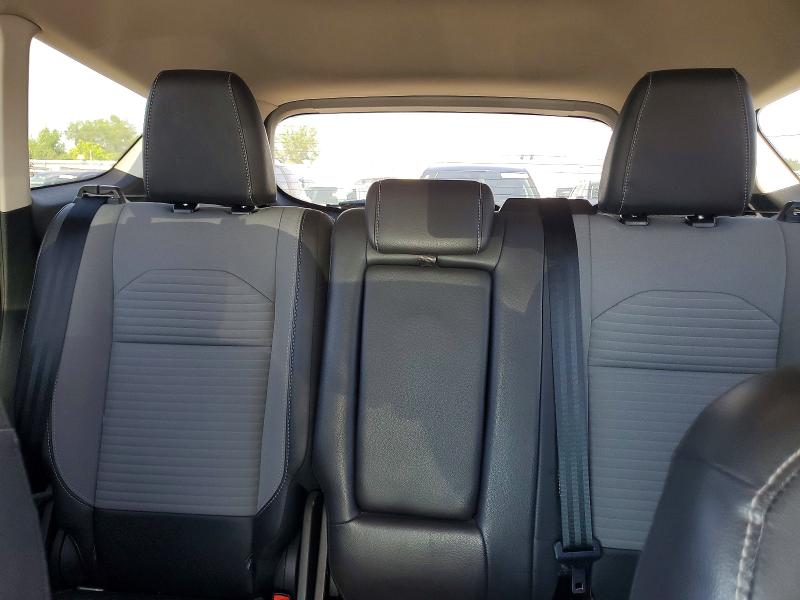 Photo 10 from auction – 2019 FORD ESCAPE with VIN 1FMCU0GD6KUC10037