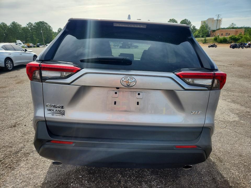 Photo 6 from auction – 2023 TOYOTA RAV4 with VIN 2T3C1RFV0PC228315