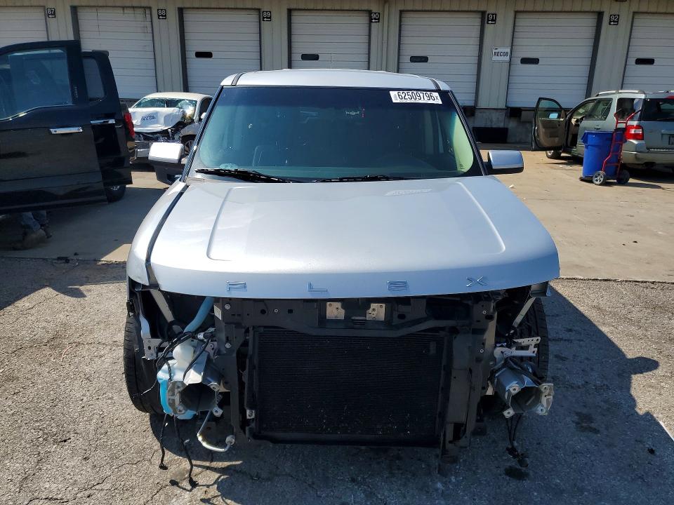 Photo 5 from auction – 2018 FORD FLEX with VIN 2FMGK5D81JBA12532