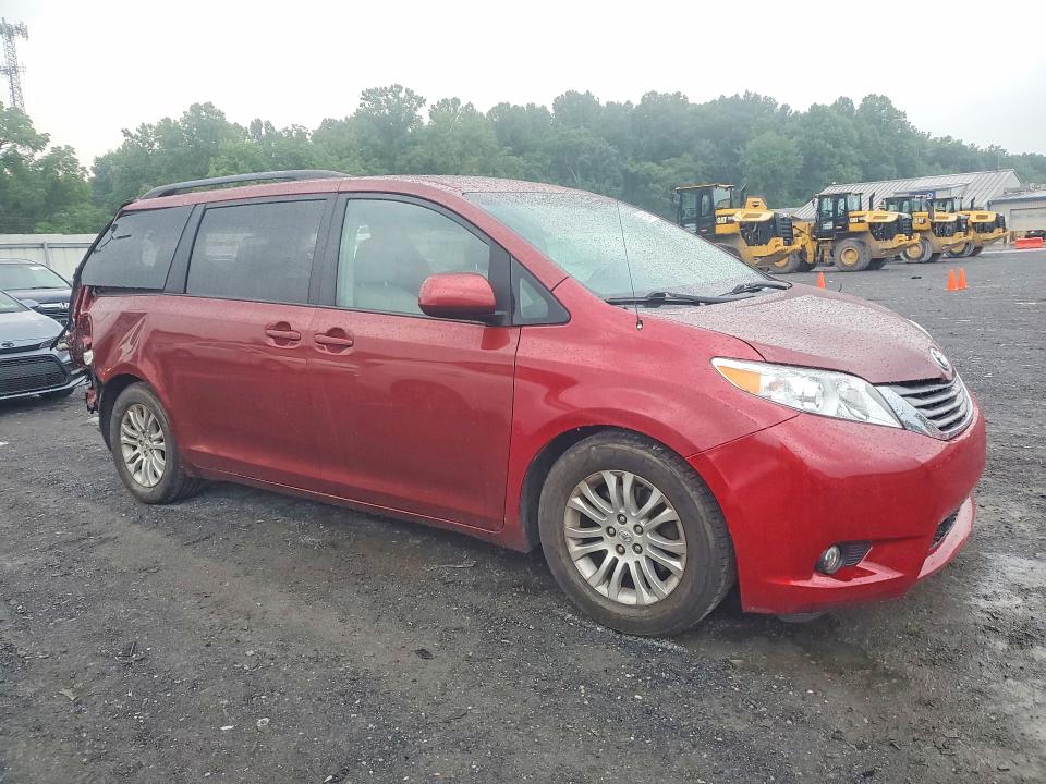 صورة رقم 4 من المزاد - 2011 TOYOTA SIENNA مع VIN 5TDYK3DC0BS030604