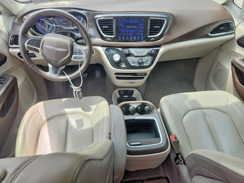 Photo 8 from auction – 2017 CHRYSLER PACIFICA with VIN 2C4RC1BG1HR687859