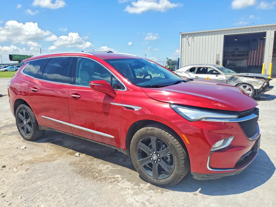 Photo 4 from auction – 2023 BUICK ENCLAVE with VIN 5GAEVAKW3PJ177095