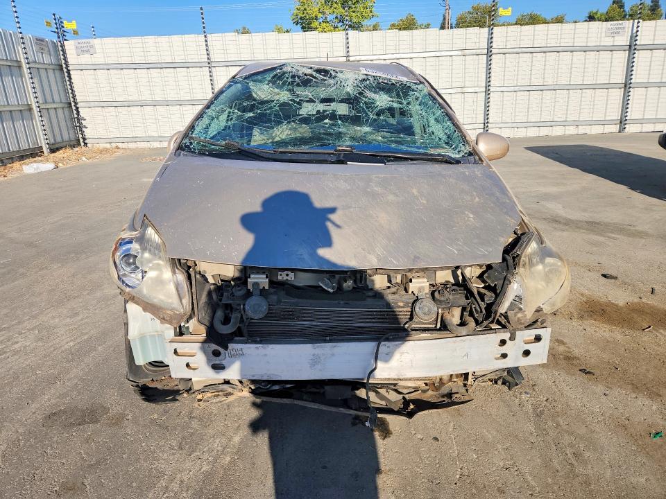 Photo 5 from auction – 2010 TOYOTA PRIUS with VIN JTDKN3DU9A1229975