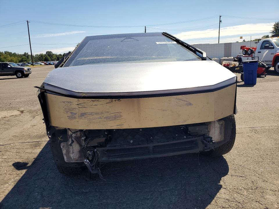 Photo 5 from auction – 2025 TESLA CYBERTRUCK with VIN 7G2CEHED5SA072187