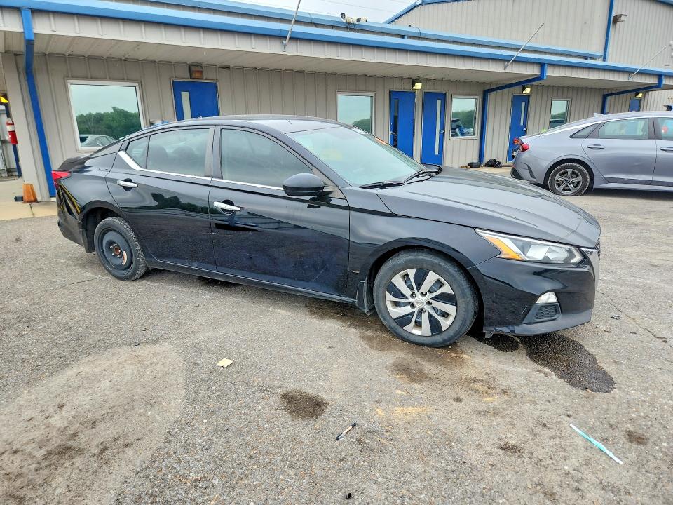 Photo 4 from auction – 2020 NISSAN ALTIMA with VIN 1N4BL4BV0LC171212