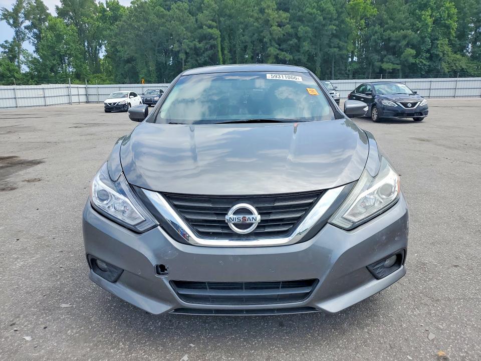 Photo 5 from auction – 2017 NISSAN ALTIMA with VIN 1N4AL3AP2HC212519