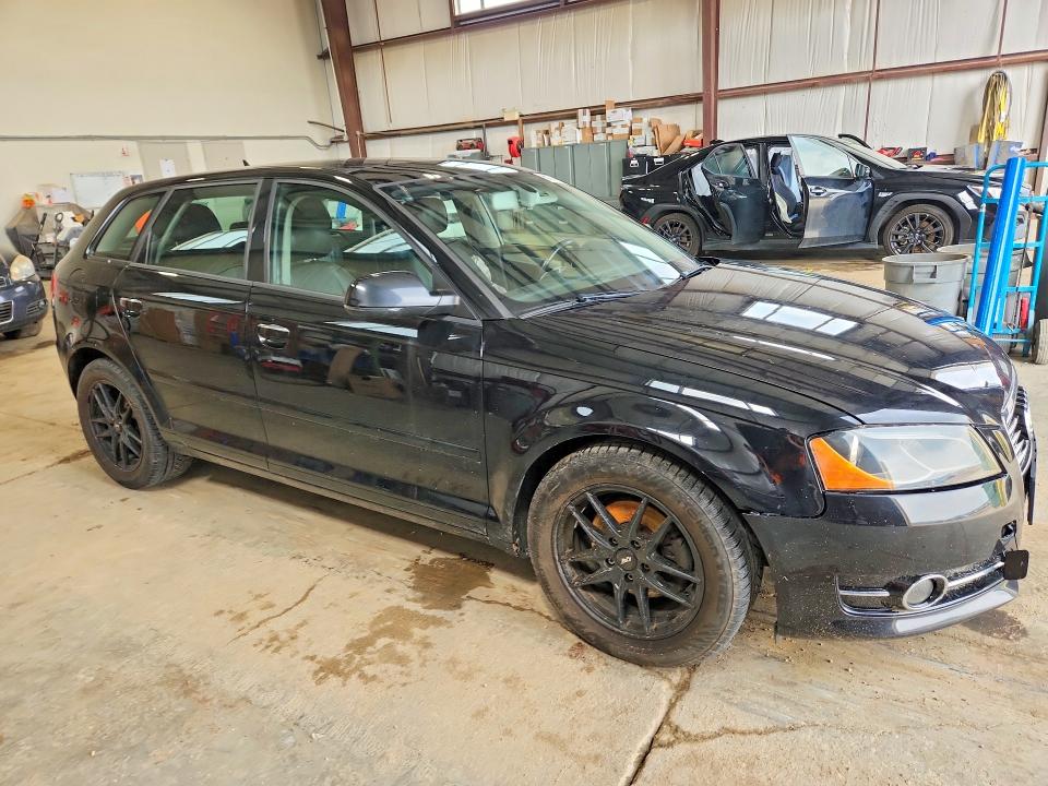 Photo 4 from auction – 2013 AUDI A3 with VIN WAUAJCFM7DA010177