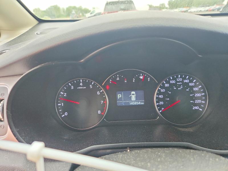 Photo 9 from auction – 2016 KIA RONDO with VIN KNAHT8A39G7126003