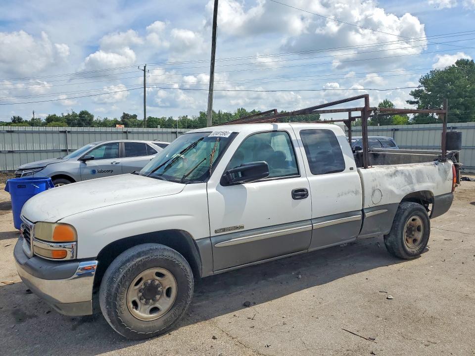 Снимка 1 от търг – 2000 GMC NEW SIERRA с VIN 1GTFC29U7YE290710