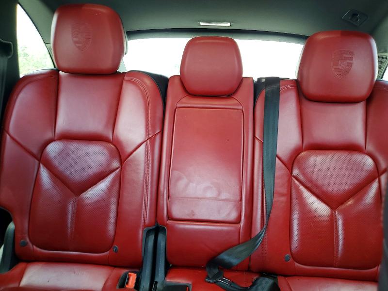 Photo 10 from auction – 2017 PORSCHE CAYENNE with VIN WP1AE2A27HLA70329