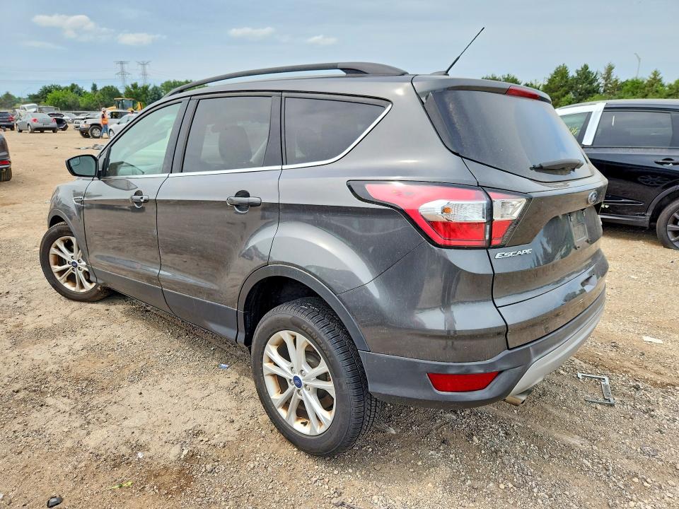 صورة رقم 2 من المزاد - 2018 FORD ESCAPE مع VIN 1FMCU0GD2JUA80319