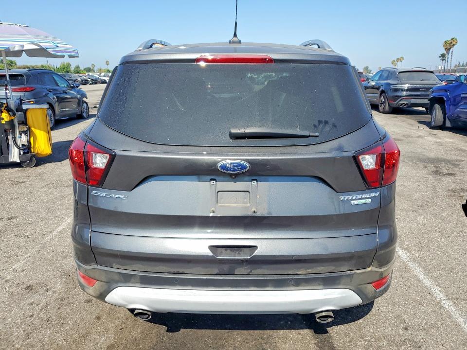 Photo 6 from auction – 2019 FORD ESCAPE with VIN 1FMCU0J91KUB79218