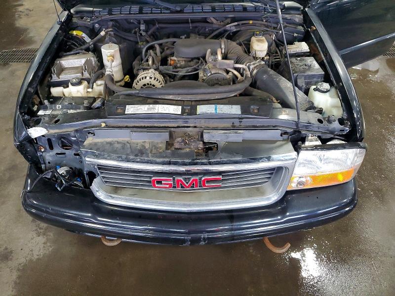 Photo 11 from auction – 2002 GMC SONOMA with VIN 1GTDT19W928117344