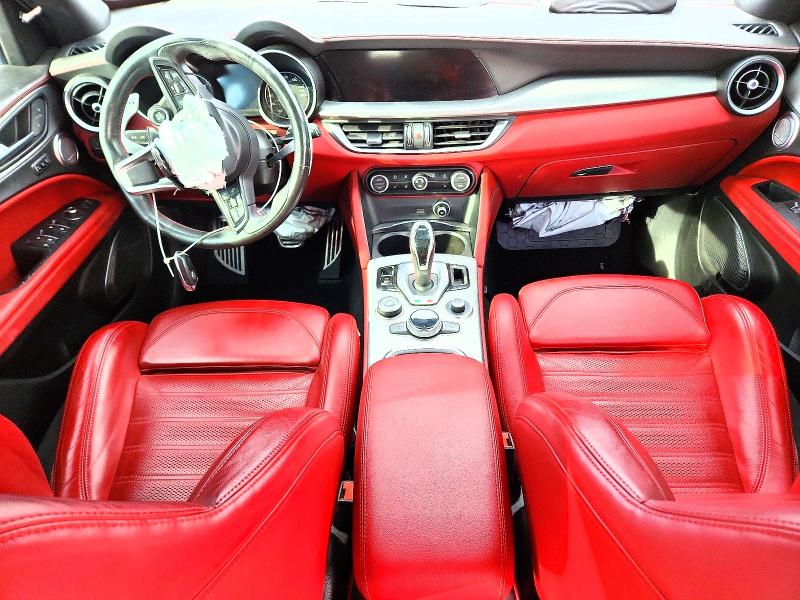 Photo 8 from auction – 2021 ALFA ROMEO STELVIO with VIN ZASPAKBN4M7D09829