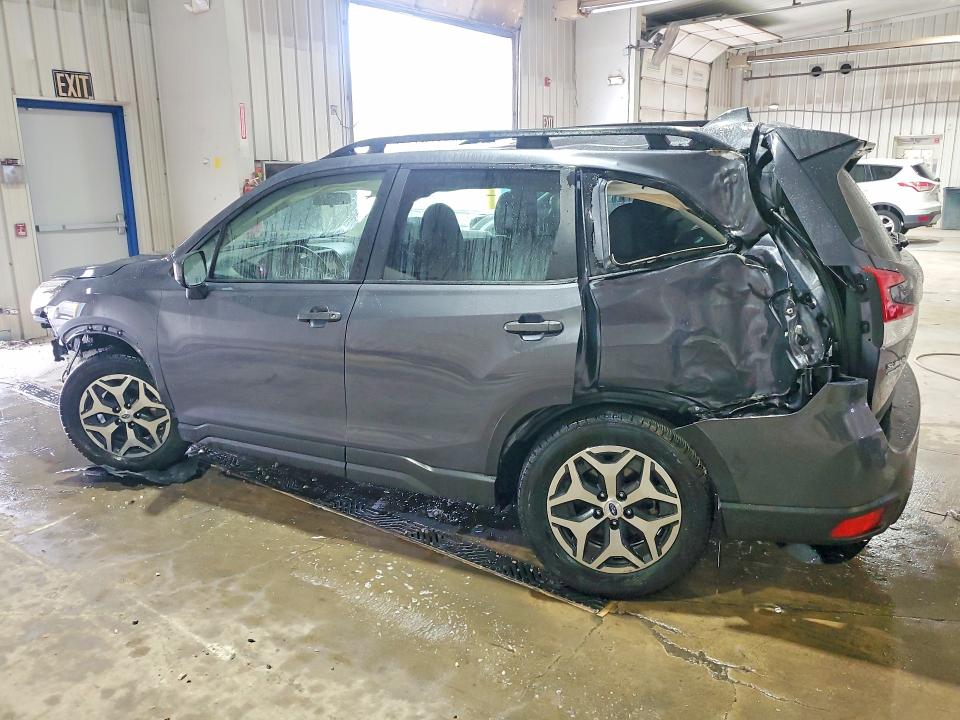 Photo 2 from auction – 2022 SUBARU FORESTER with VIN JF2SKADCXNH507706