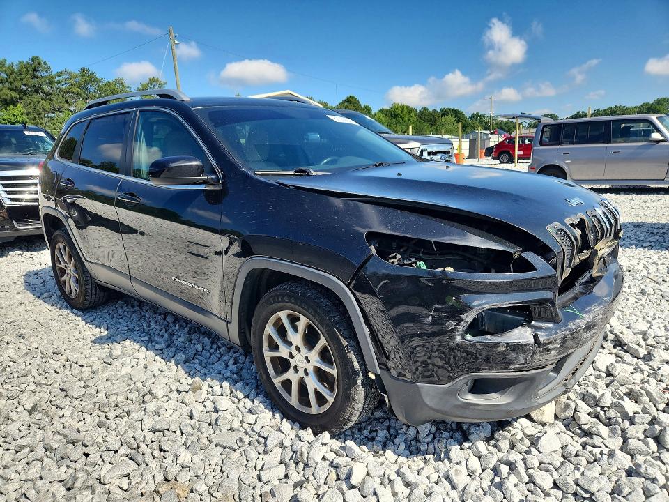 Photo 4 from auction – 2016 JEEP CHEROKEE with VIN 1C4PJLCB8GW207799
