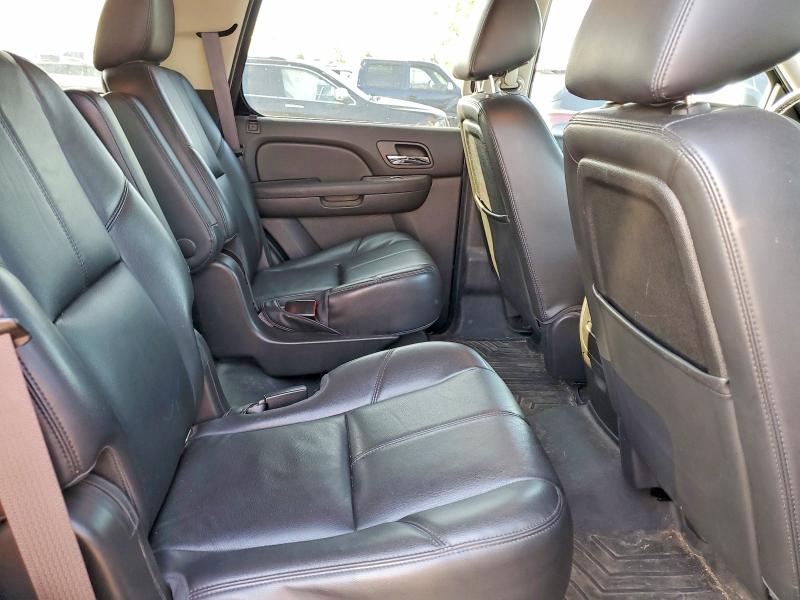 Photo 11 from auction – 2014 CHEVROLET TAHOE with VIN 1GNSKBE09ER141473