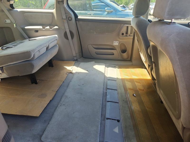 Photo 11 from auction – 2008 TOYOTA SIENNA with VIN 5TDZK29C18S154672
