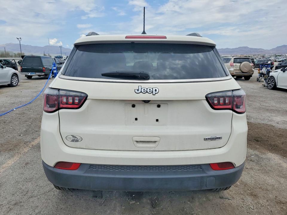 Photo 6 from auction – 2018 JEEP COMPASS with VIN 3C4NJCBB2JT489511