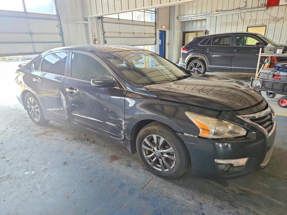 Photo 4 from auction – 2015 NISSAN ALTIMA with VIN 1N4AL3AP3FC498457