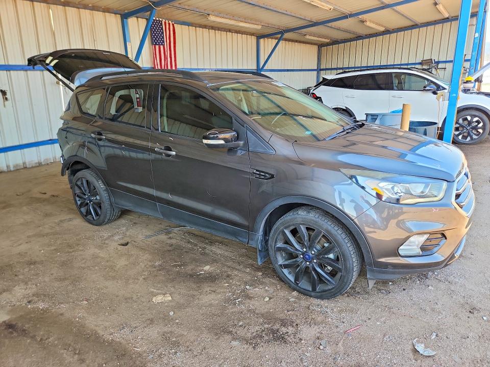 Фото 4 с аукциона – 2017 FORD ESCAPE с VIN 1FMCU9J92HUC42629
