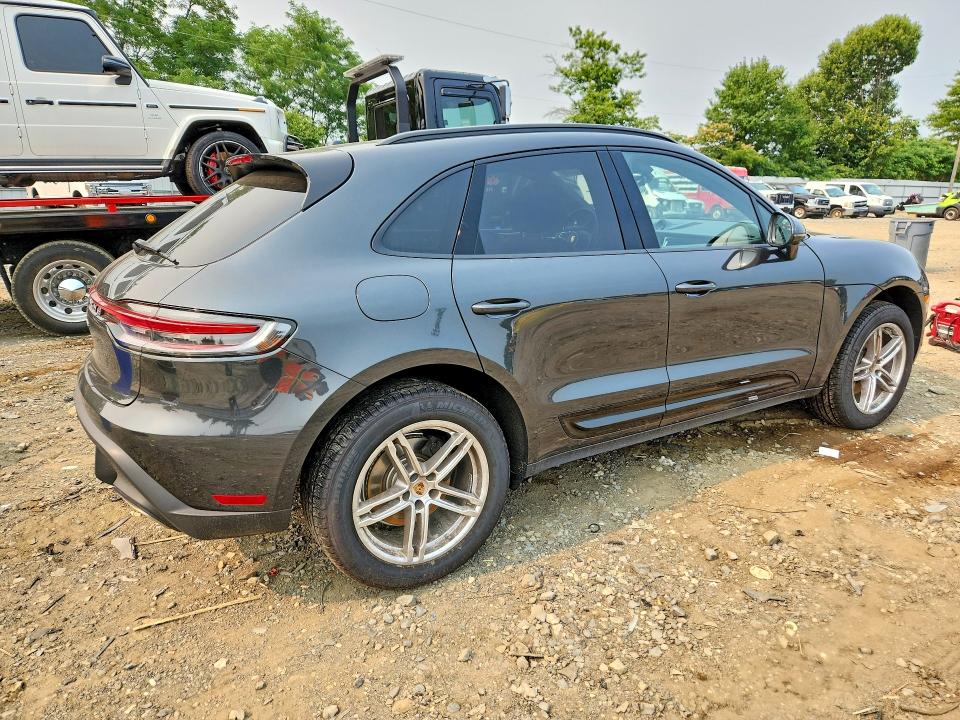 Photo 3 from auction – 2026 PORSCHE MACAN with VIN WP1AA2A58TLB02025