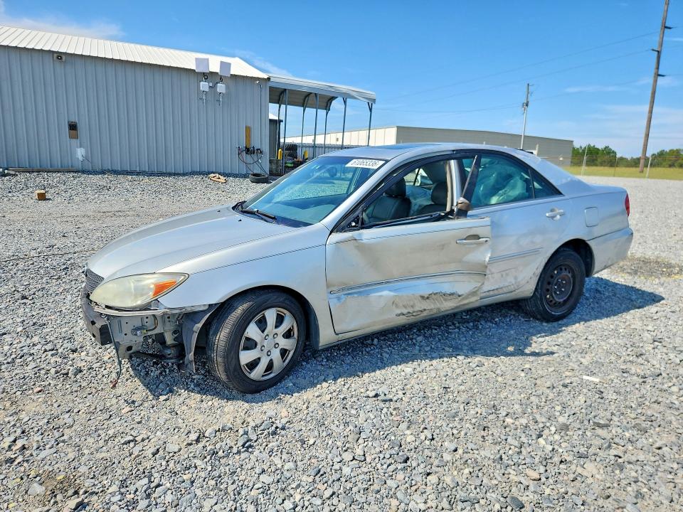 TOYOTA CAMRY 2003 with VIN 4T1BE32K93U725552 - Photo from auction