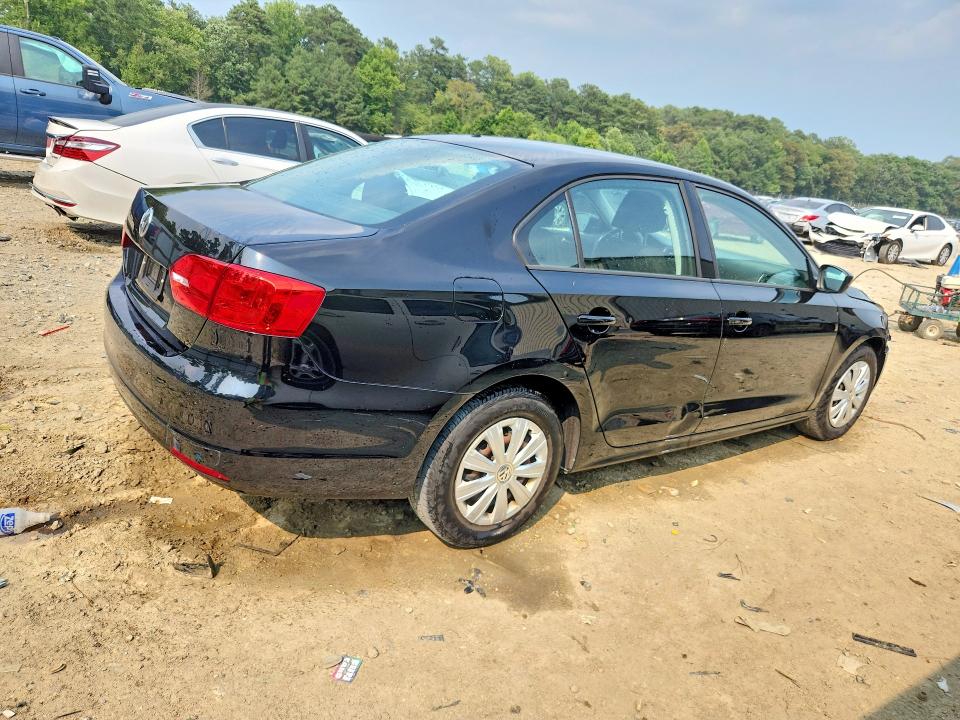 Photo 3 from auction – 2014 VOLKSWAGEN JETTA with VIN 3VW2K7AJ3EM319476