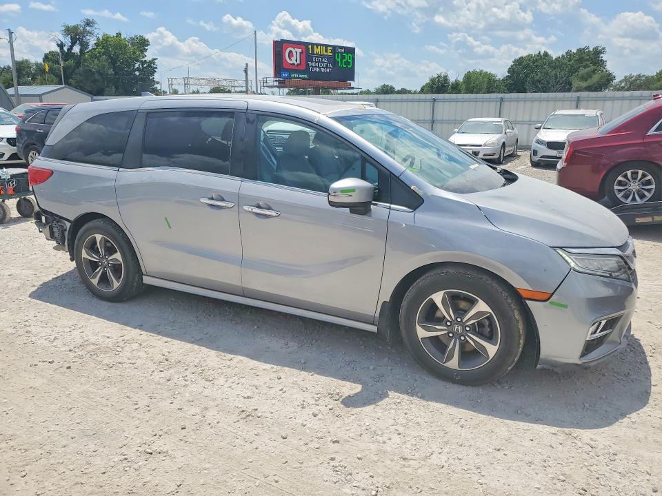 Photo 4 from auction – 2018 HONDA ODYSSEY with VIN 5FNRL6H88JB049669